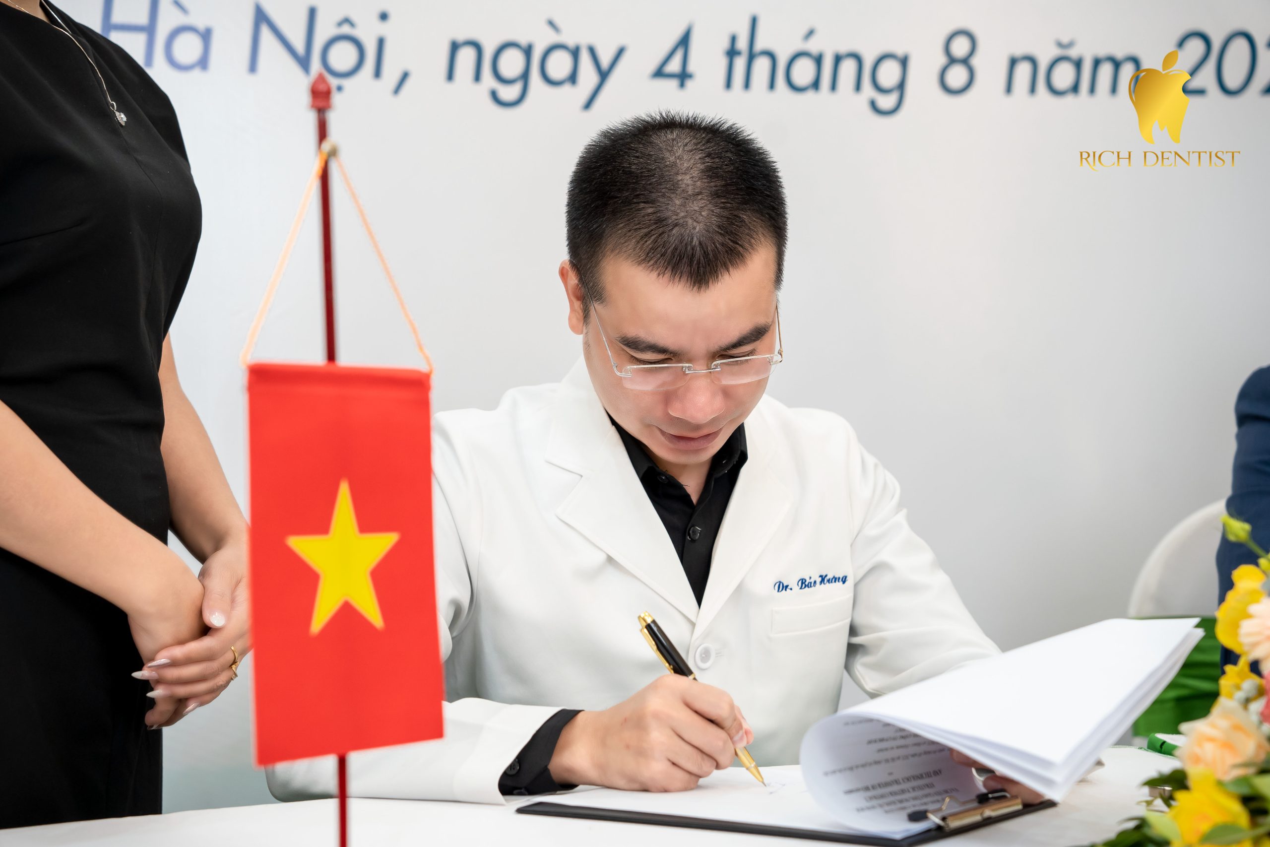 Dr. Bảo Hưng